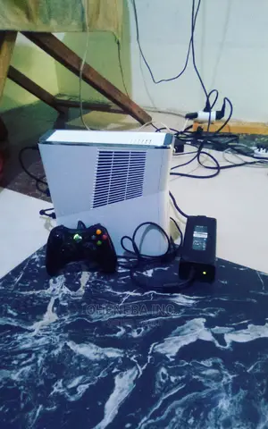 Xbox360 Slim White Black Edition for Sale