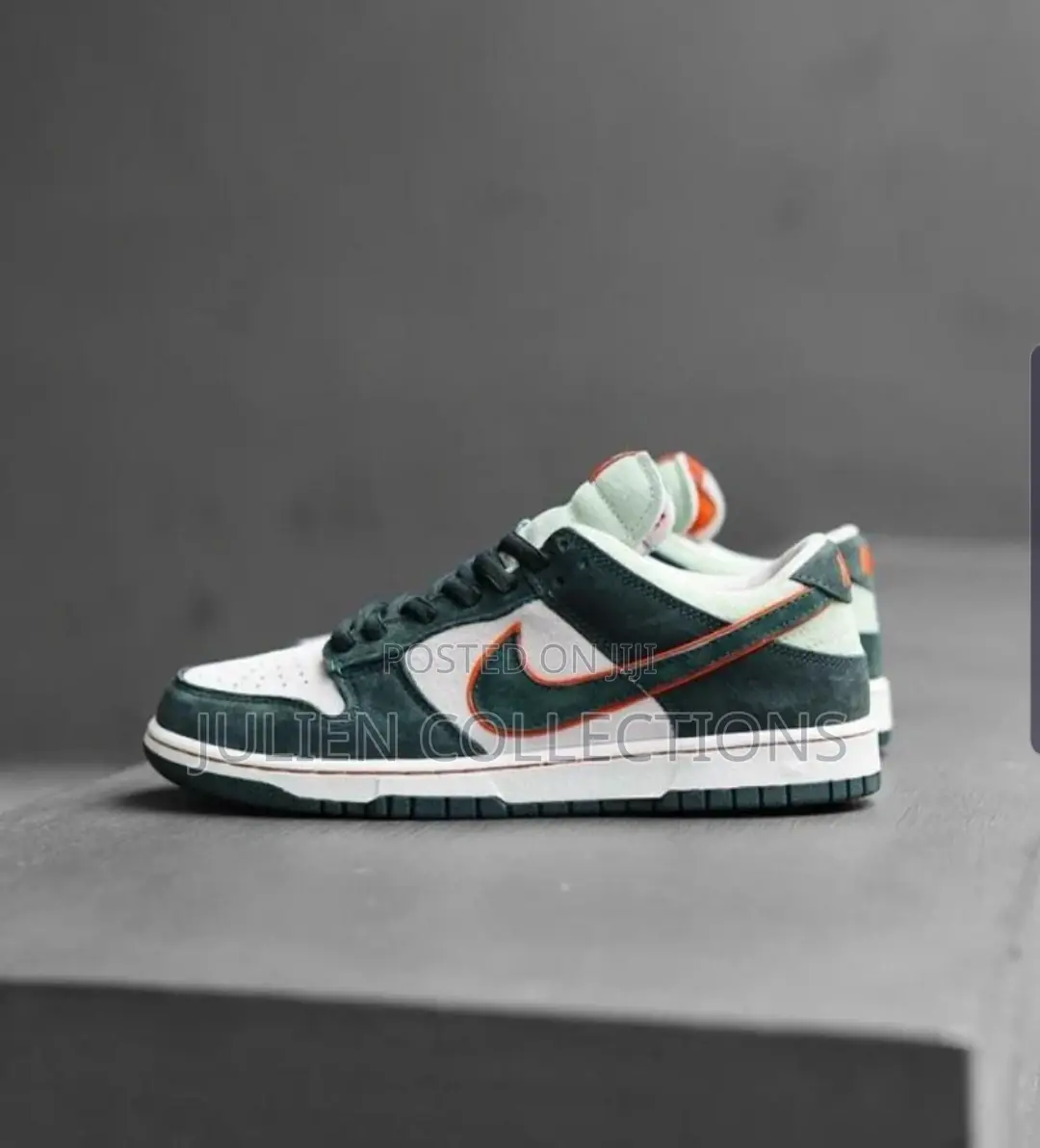 Nike SB Dunk Low