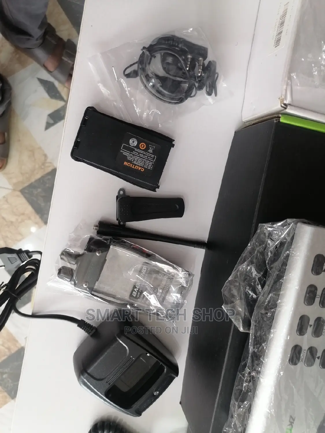 Baofeng Uhf Walkie Talkie Long Range Two Way Radio in Pairs