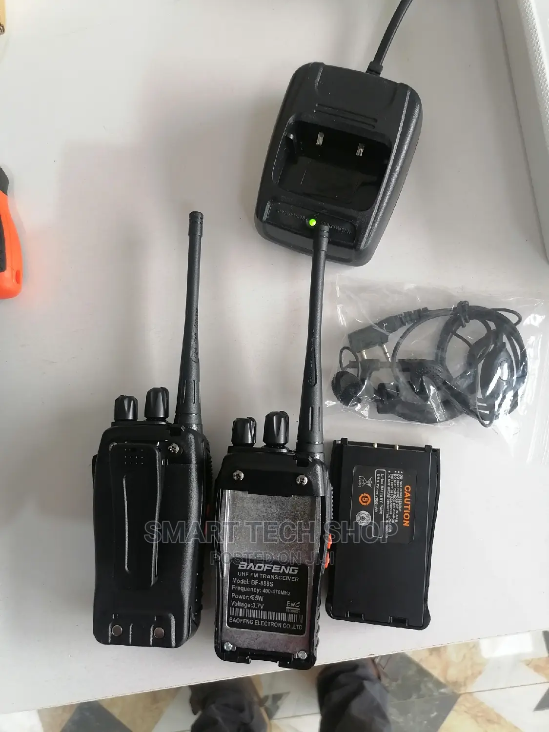 Baofeng Uhf Walkie Talkie Long Range Two Way Radio in Pairs