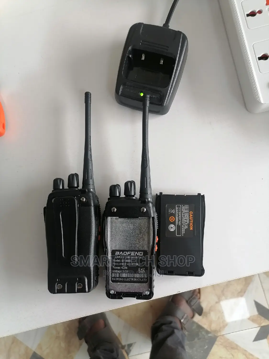 Baofeng Uhf Walkie Talkie Long Range Two Way Radio in Pairs