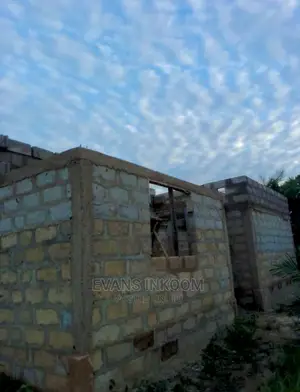 5 Bed Room Uncompleted House