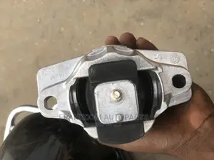 Range Rover Velar 2017-2020 Engine Mount/Seat