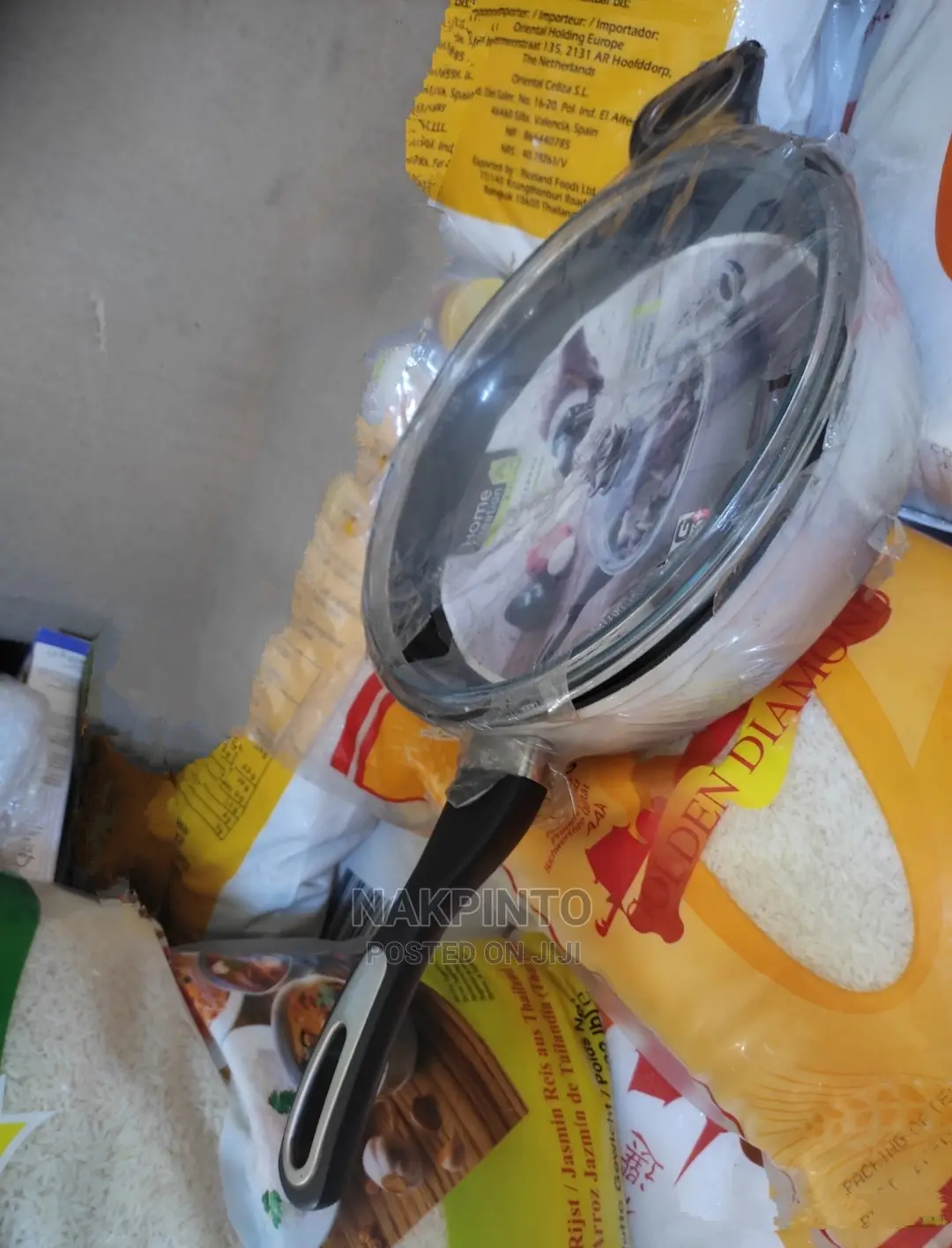 Sauté Pan With Glass Lid. High Quality Frying Pan