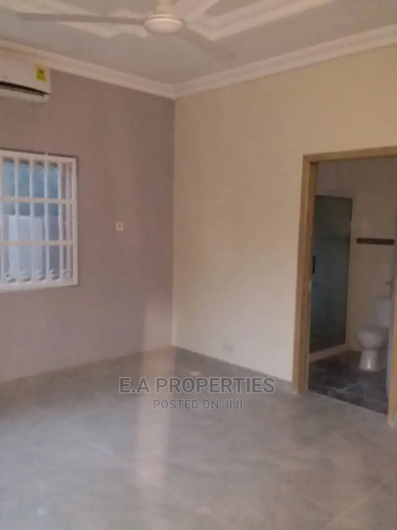 3bdrm House in E a Properties, Ghana Flag for Sale