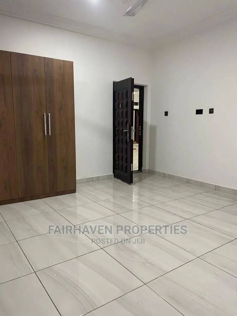 2bdrm Apartment in Tseaddo, Airport Residential Area for Rent
