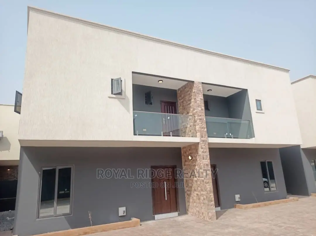 2bdrm Duplex in Upsa, Accra Metropolitan for rent