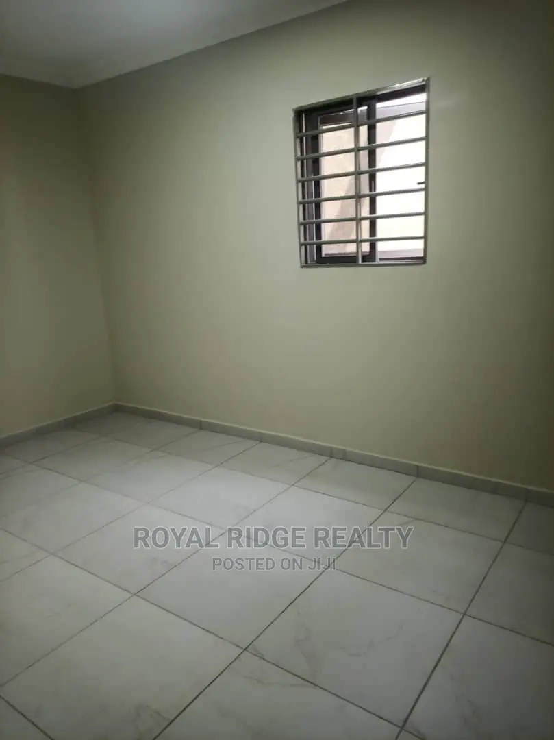 2bdrm Duplex in Upsa, Accra Metropolitan for rent