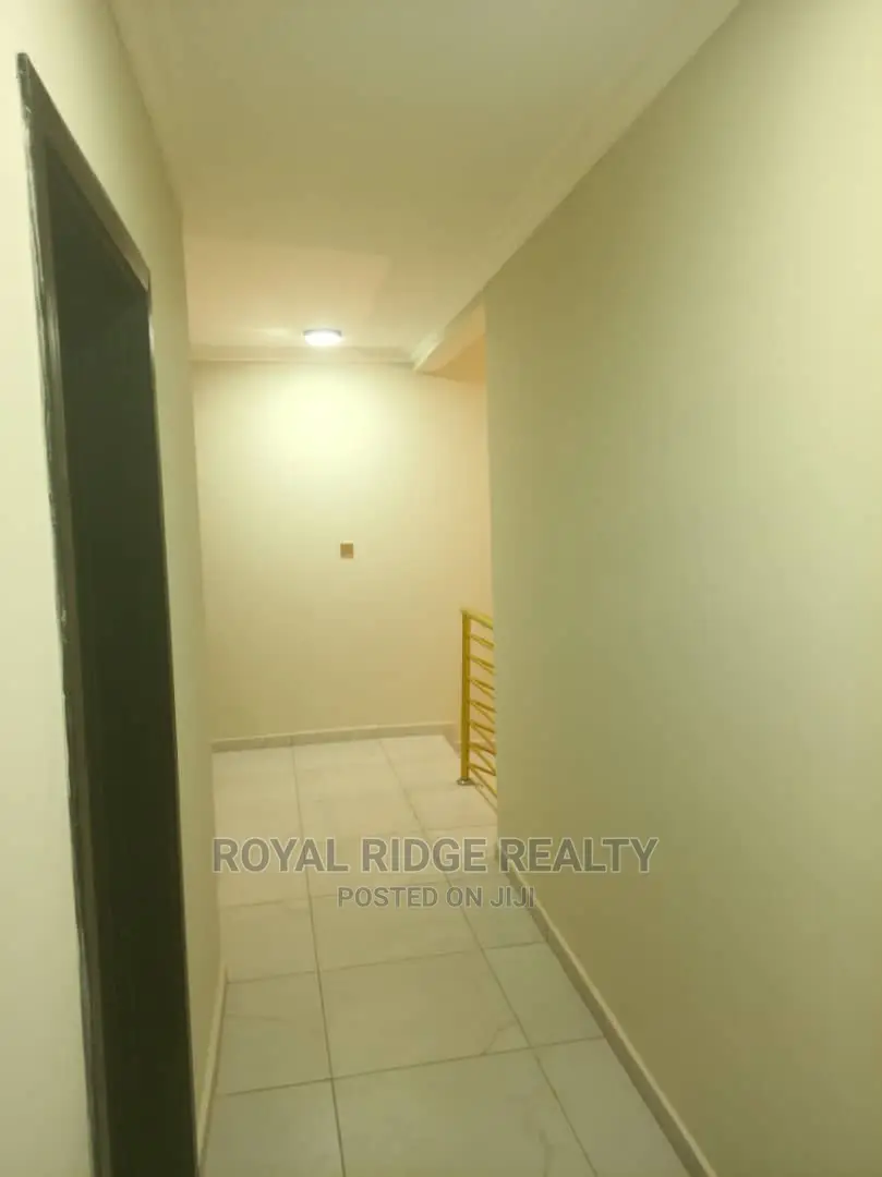 2bdrm Duplex in Upsa, Accra Metropolitan for rent