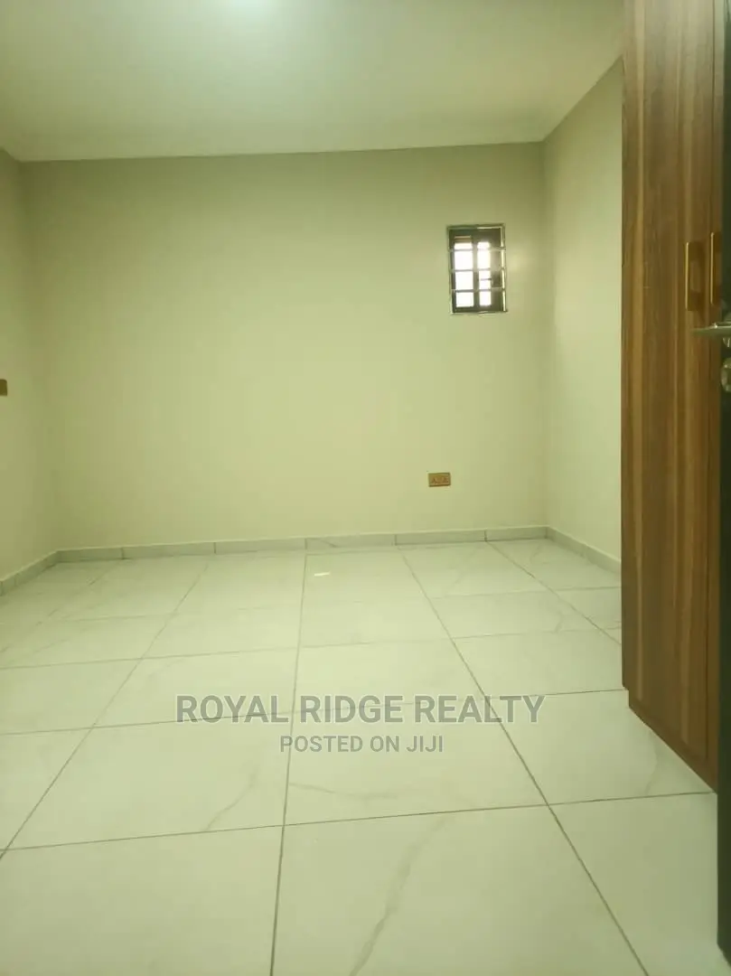 2bdrm Duplex in Upsa, Accra Metropolitan for rent