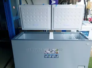 New Pearl PCF-850 708L Commercial Double Door Chest Freezer