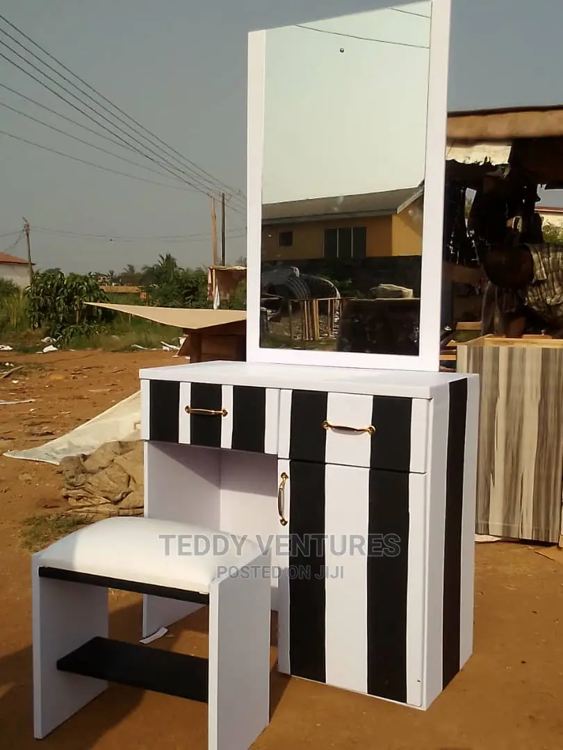 Quality Dressing Mirror(Payment After Delivery)