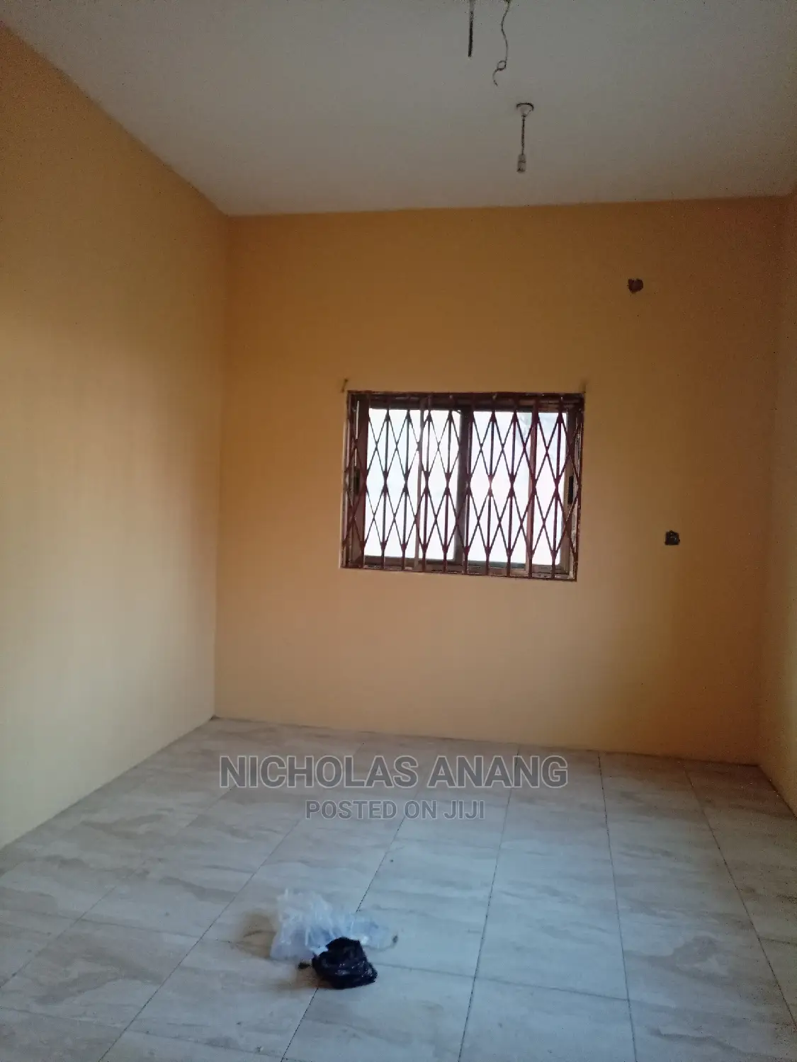 2bdrm Apartment in the Dorns, New Town for Rent
