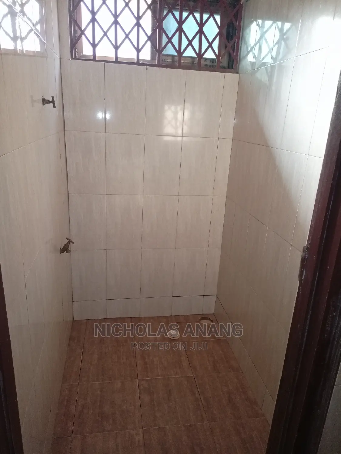 2bdrm Apartment in the Dorns, New Town for Rent