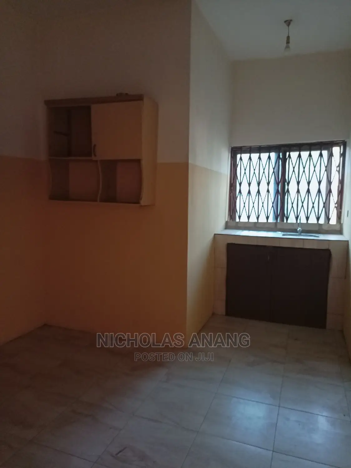 2bdrm Apartment in the Dorns, New Town for Rent
