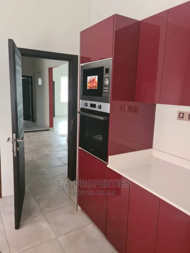 4bdrm House in E a Properties, Frafraha for Sale
