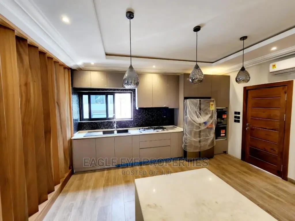 4bdrm House in East Legon for Sale