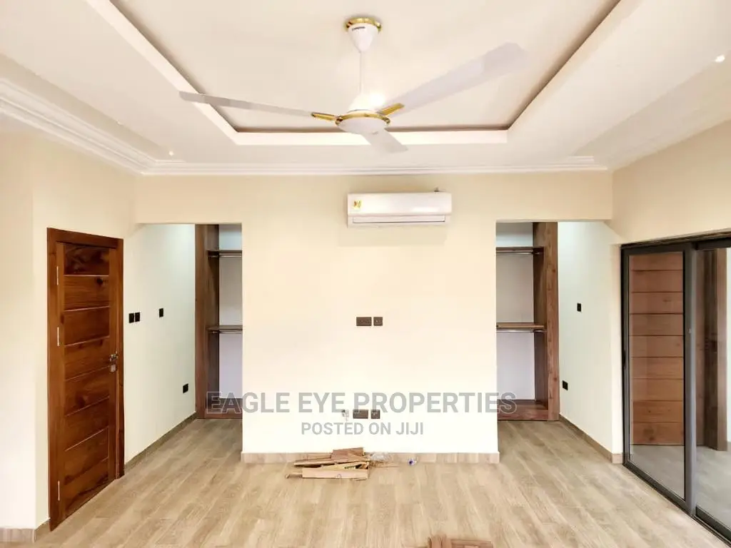 4bdrm House in East Legon for Sale