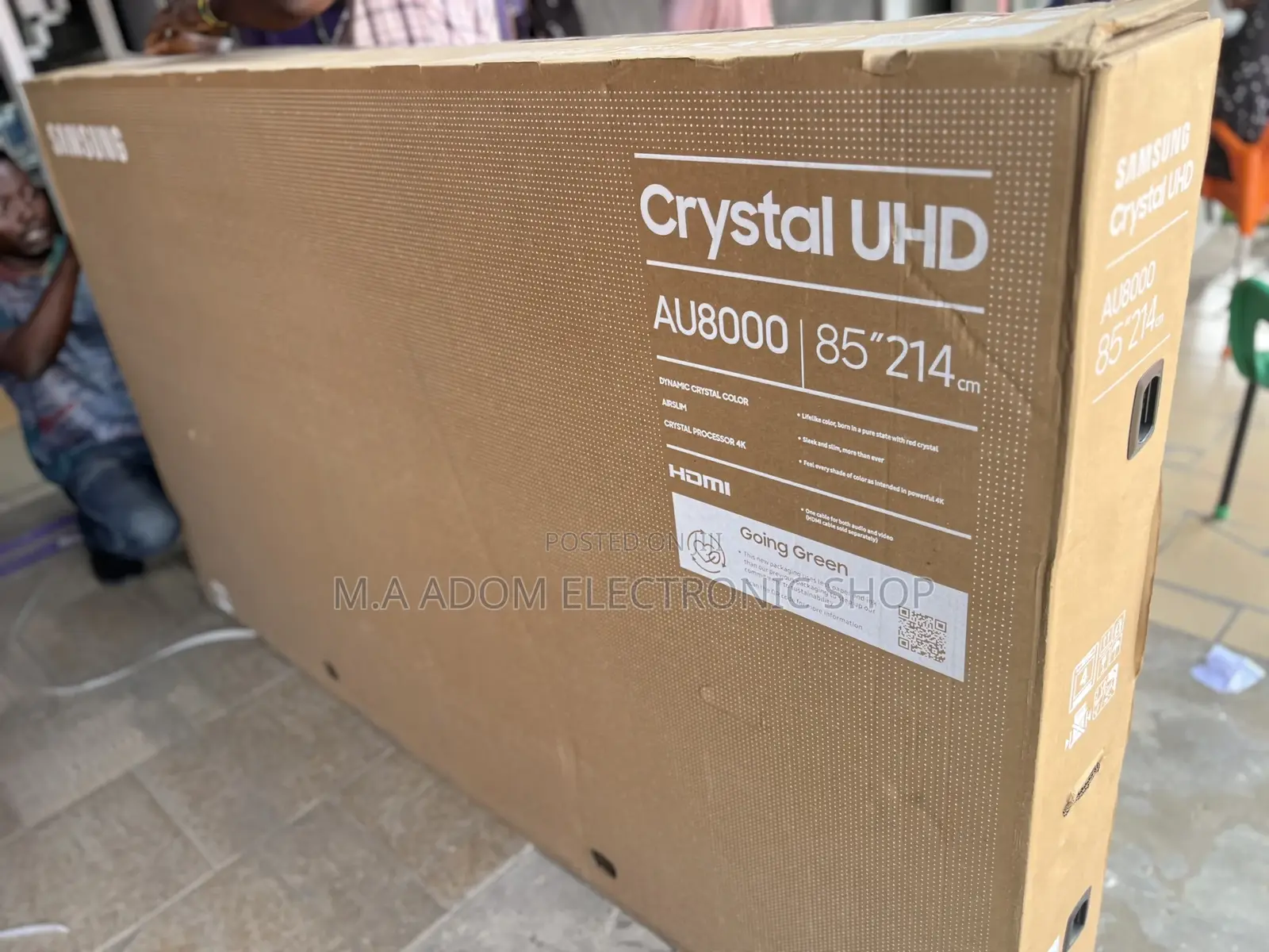 With Smart Remote 85” Series 8 2021 Edition Crystal UHD 