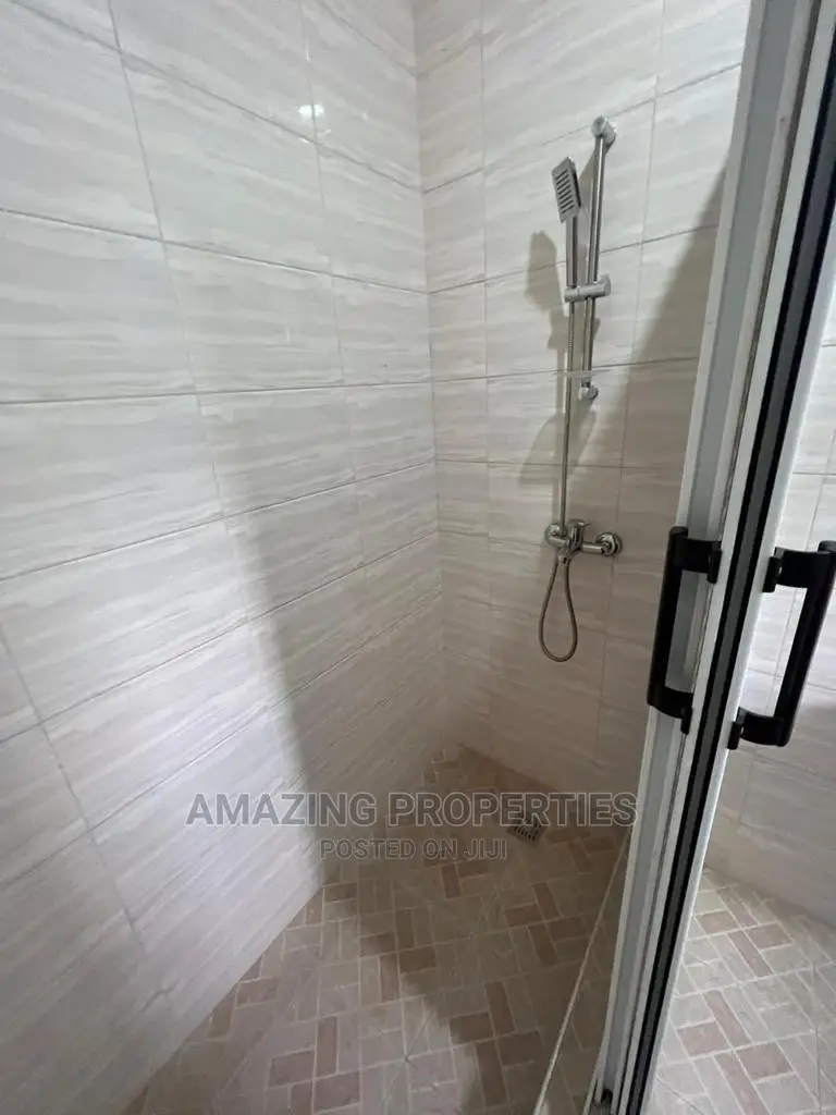 3bdrm House in Spintex for rent