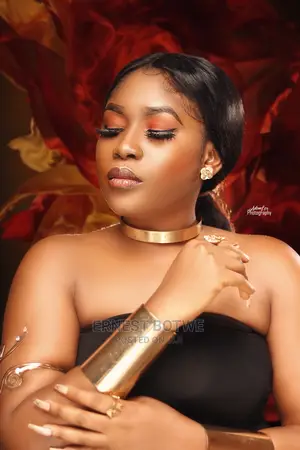 Makeup Artist For Your Make-up Services