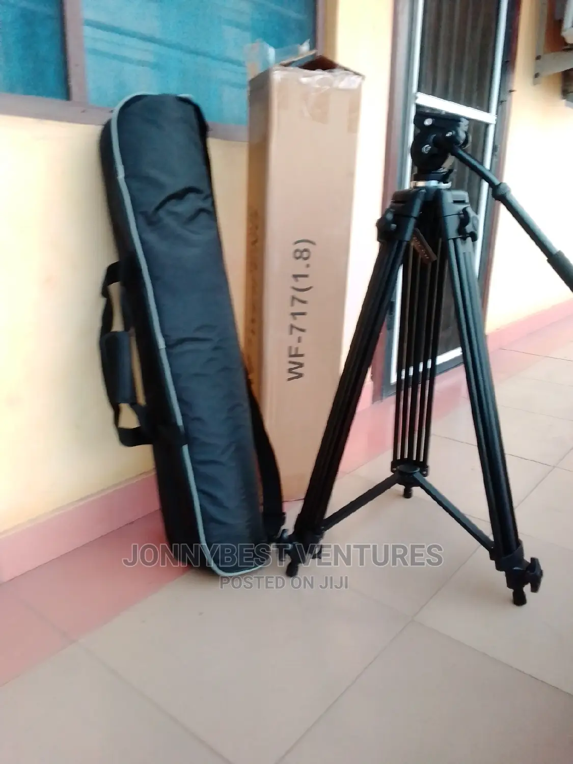 Brand New 717 Video Tripod