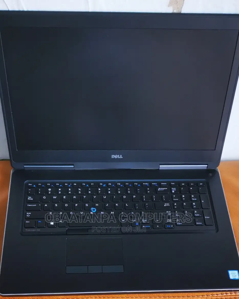 Laptop Dell Precision 7720 16GB Intel Xeon SSD 512GB