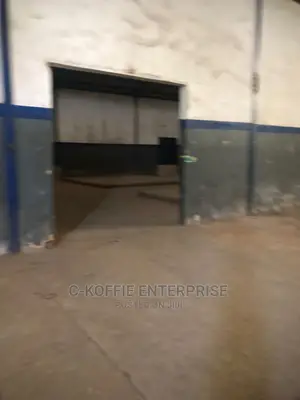 992 SQM Warehouse Offices at Graphic-Stc 4 Rent