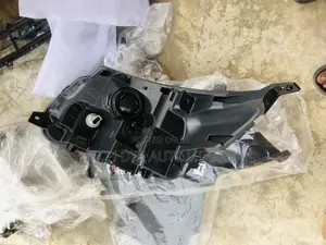 Ford Explorer 2018 Headlight Pair