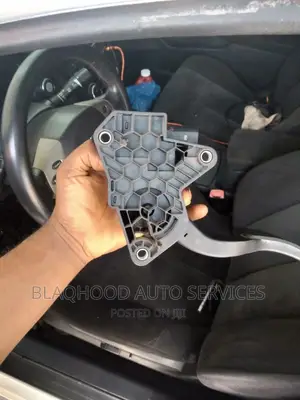 Nissan ACCELERATOR PEDAL Available