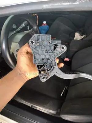 Nissan ACCELERATOR PEDAL Available