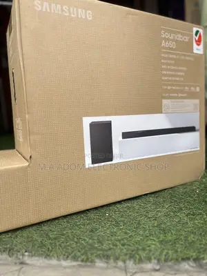 With Adaptive Sound Lite Samung 430watts 3.1ch Sound Bar