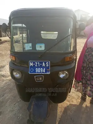 Bajaj RE 2021 Black