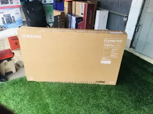 Series8 Samsung 55”UHD Smart (+Dstv) Au9000 Tv