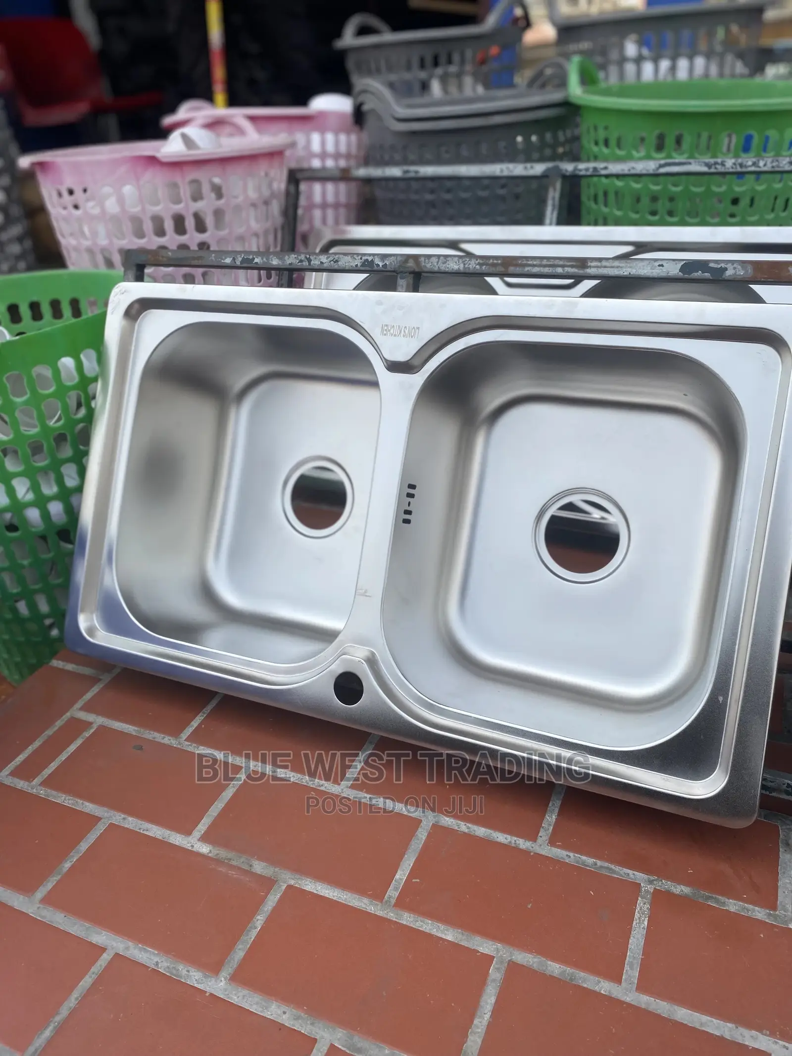 Kitchen Sink (Armless)