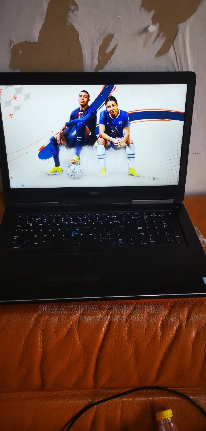 Laptop Dell Precision 7720 16GB Intel Xeon SSD 512GB
