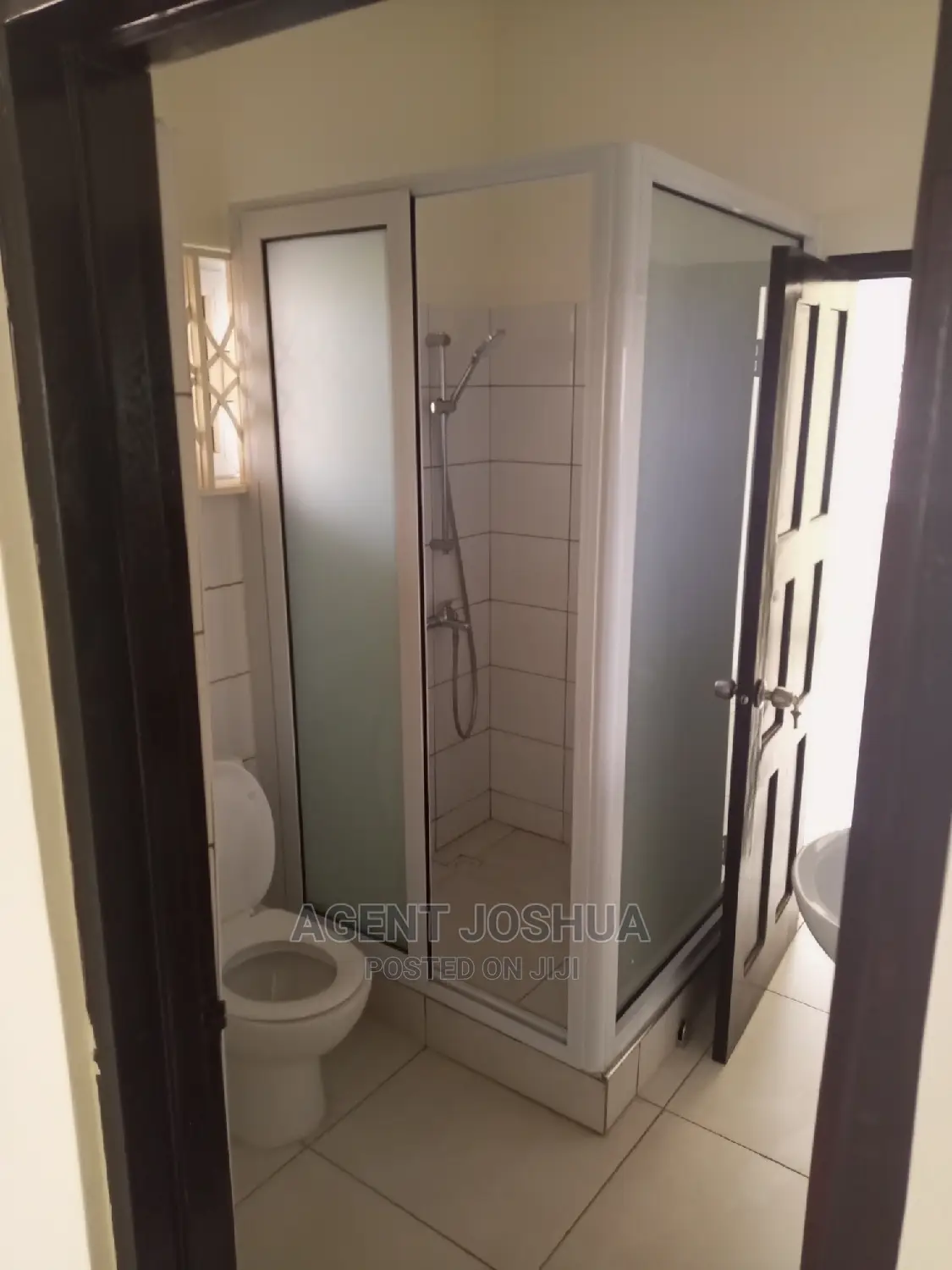 5bdrm House in Manet Court Estate, Spintex for sale