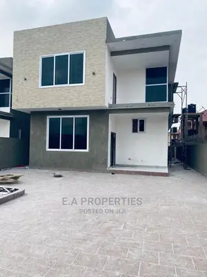 4bdrm House in E a Propertis, School Junction for Sale