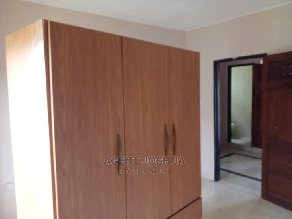 5bdrm House in Manet Court Estate, Spintex for sale