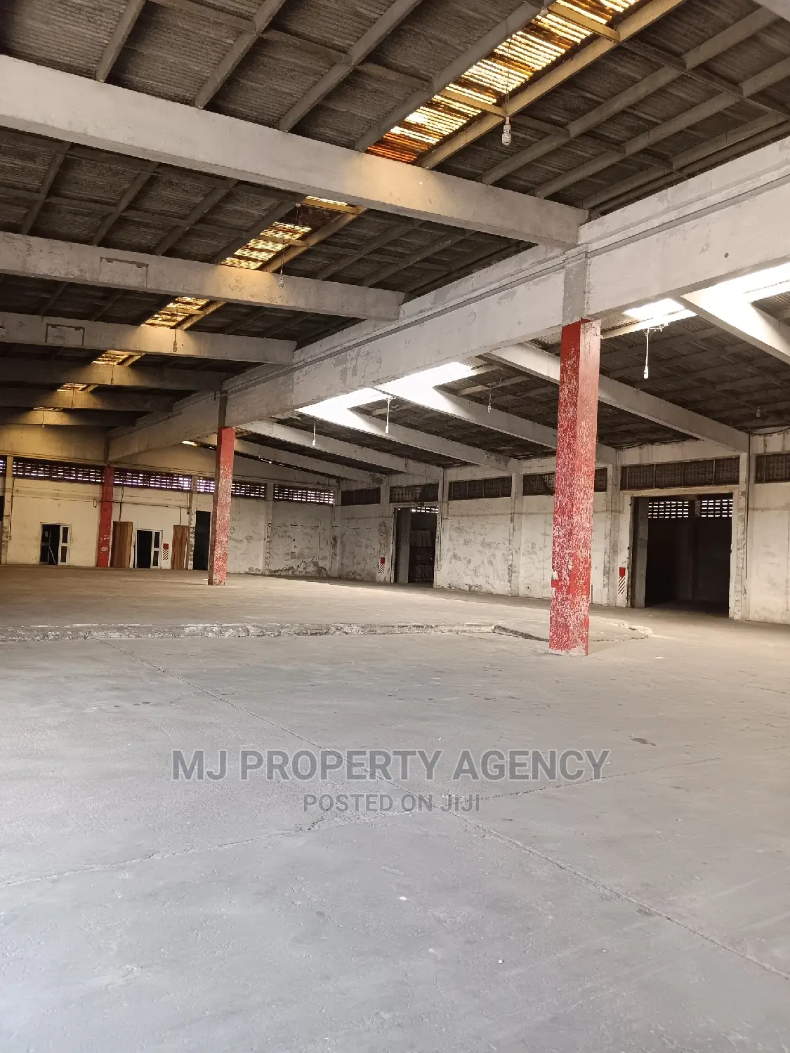 720 Sqm Warehouse at Tema