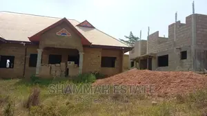 4bdrm Apartment in Aiding Estate, Sunyani Municipal for sale