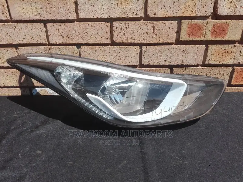 Hyundai Elantra 2014-2016 Headlights Normal