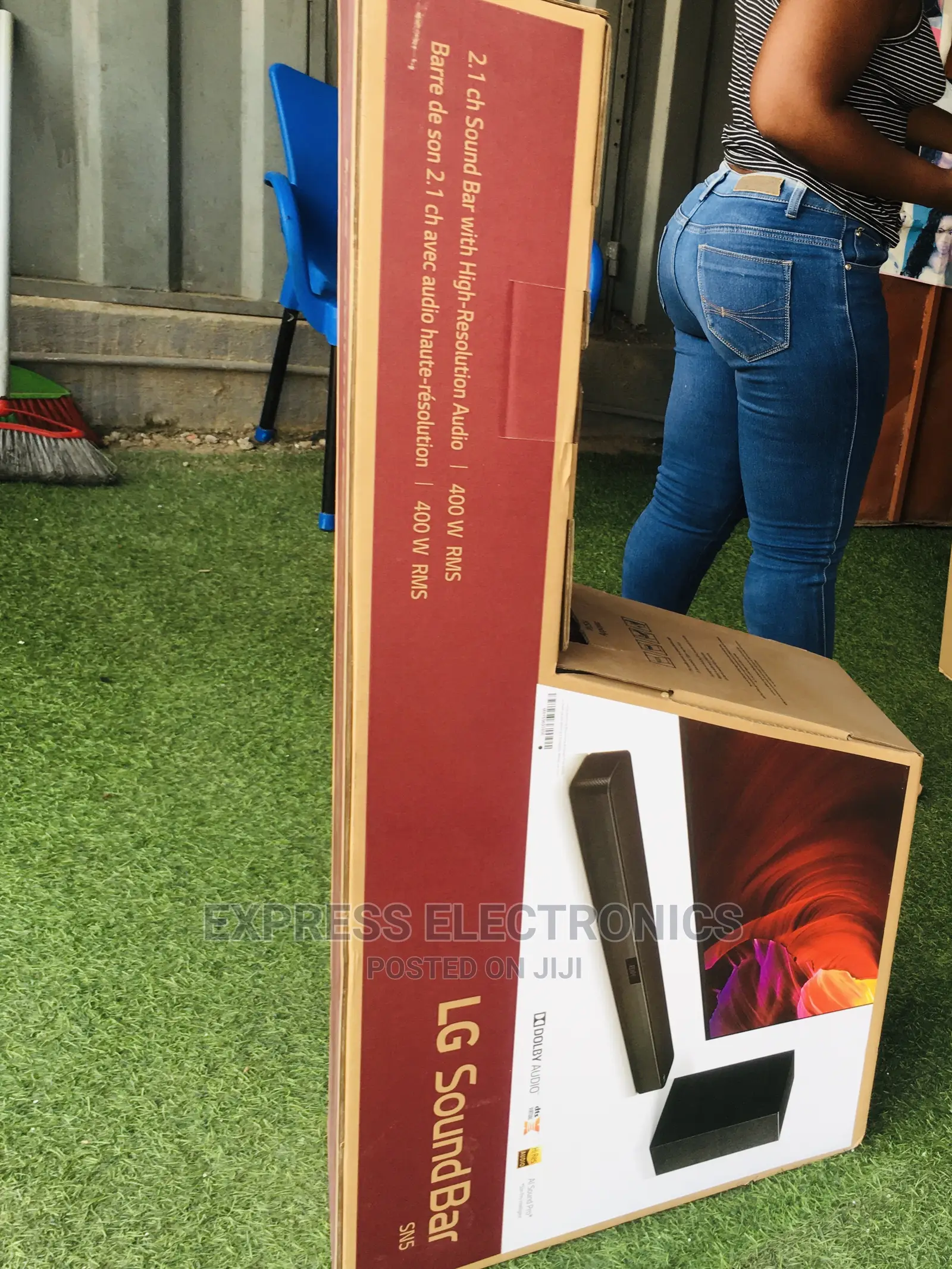 400w LG Budget Friendly Soundbar (Black) W Woofer