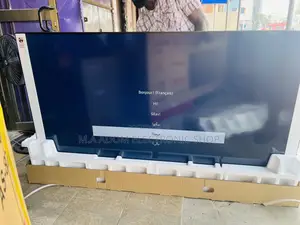 With Dynamic Crystal Colors Samung 55 Series 8 Smart Tv