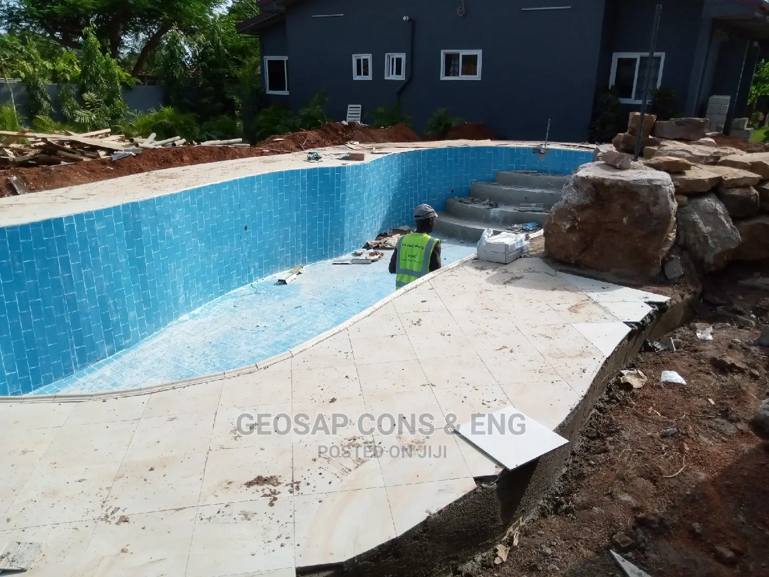 Swimming Pool Jacuzzi Construction