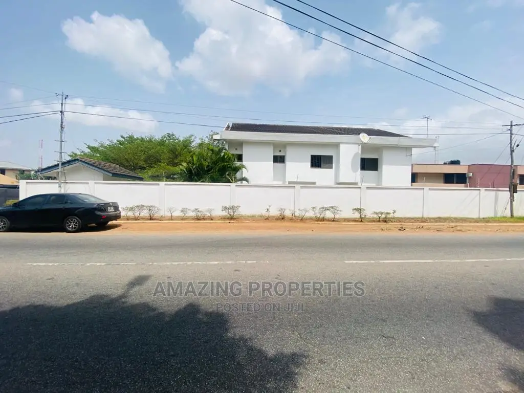 4bdrm House in Airport Residential Area for Sale