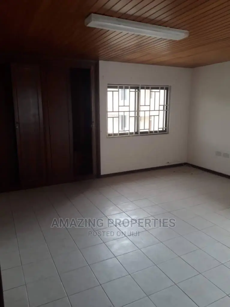 4bdrm House in Airport Residential Area for Sale