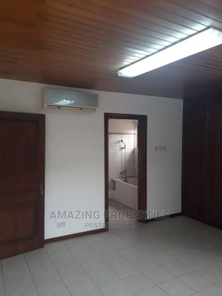 4bdrm House in Airport Residential Area for Sale