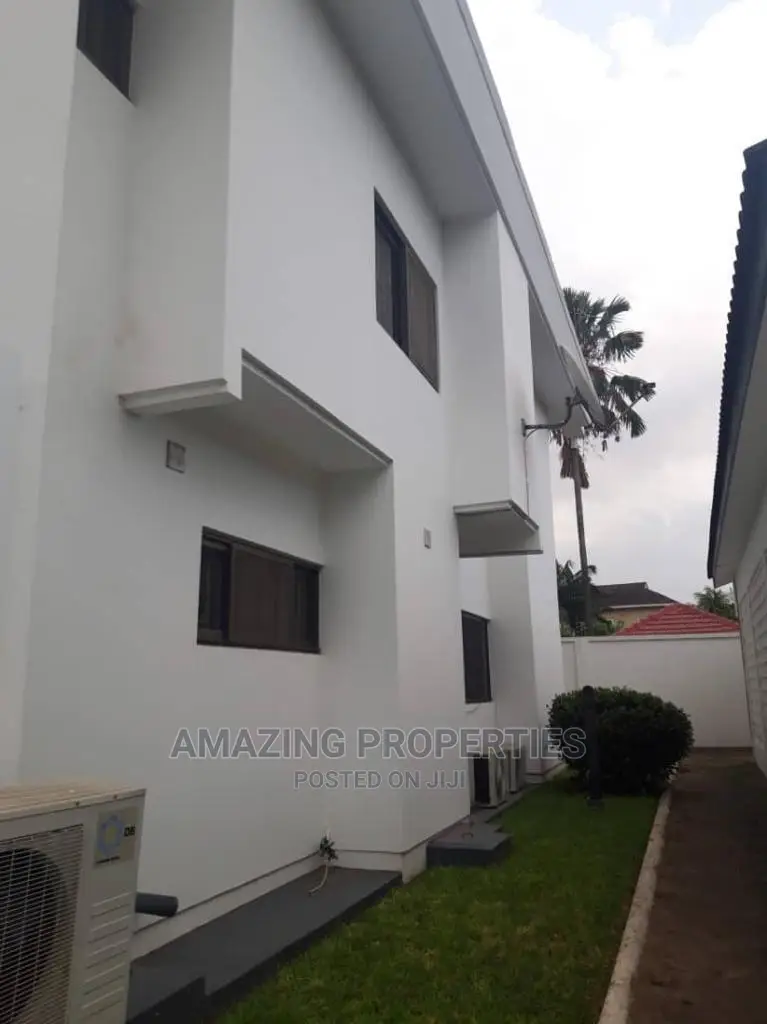 4bdrm House in Airport Residential Area for Sale