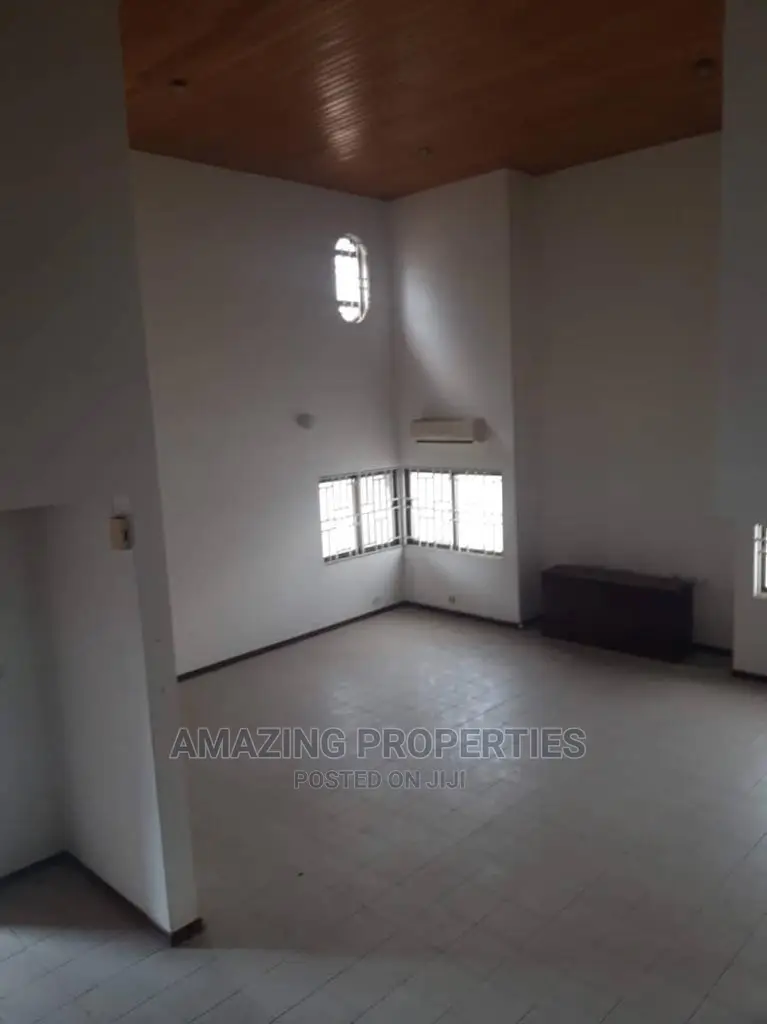 4bdrm House in Airport Residential Area for Sale